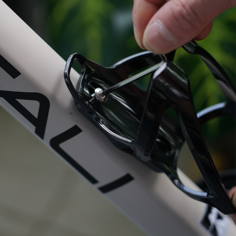TRIWILL Smart E-Bike Bottle Cage with Bike Tracker
